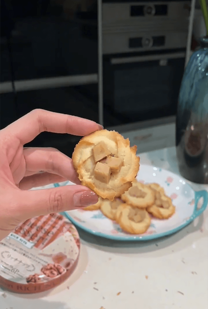 CHEESE BUTTER COOKIES